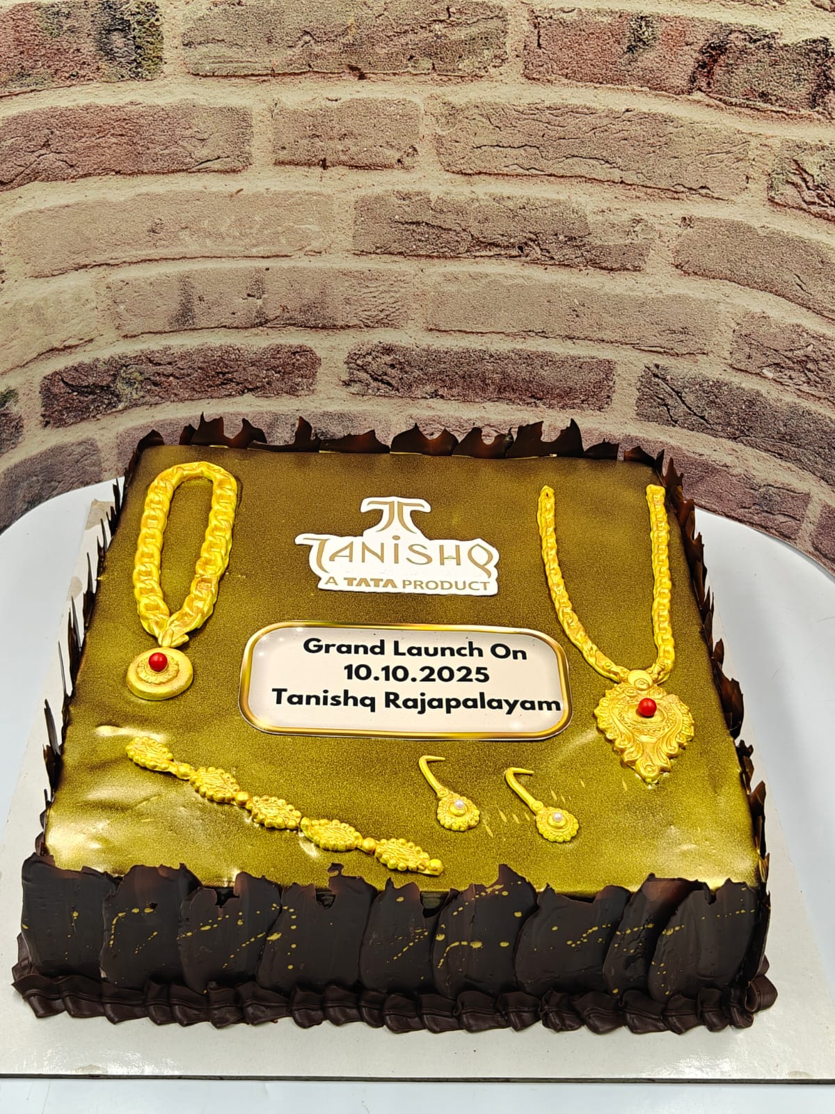 Corporate celebration cake 20