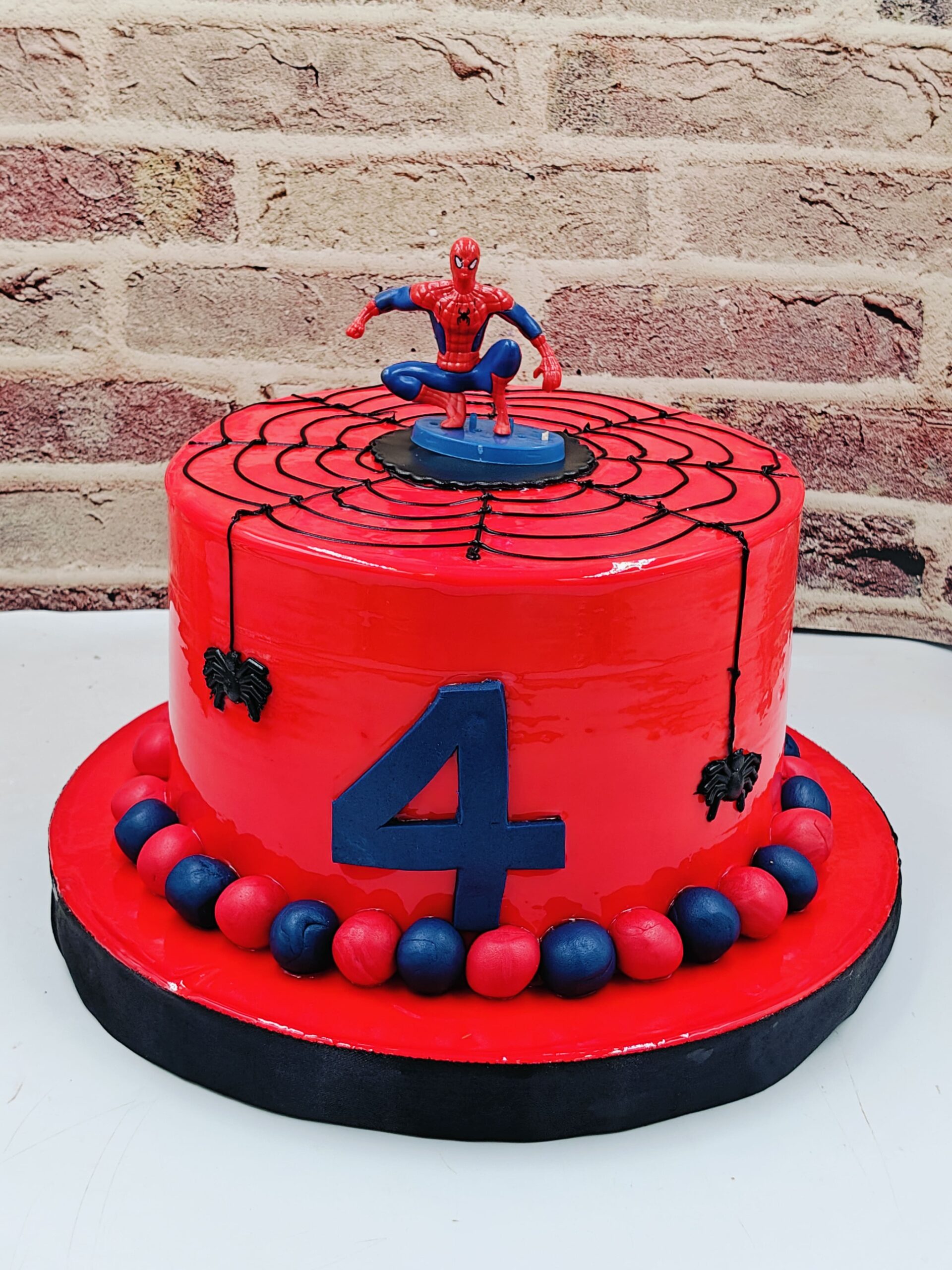Spiderman cake2