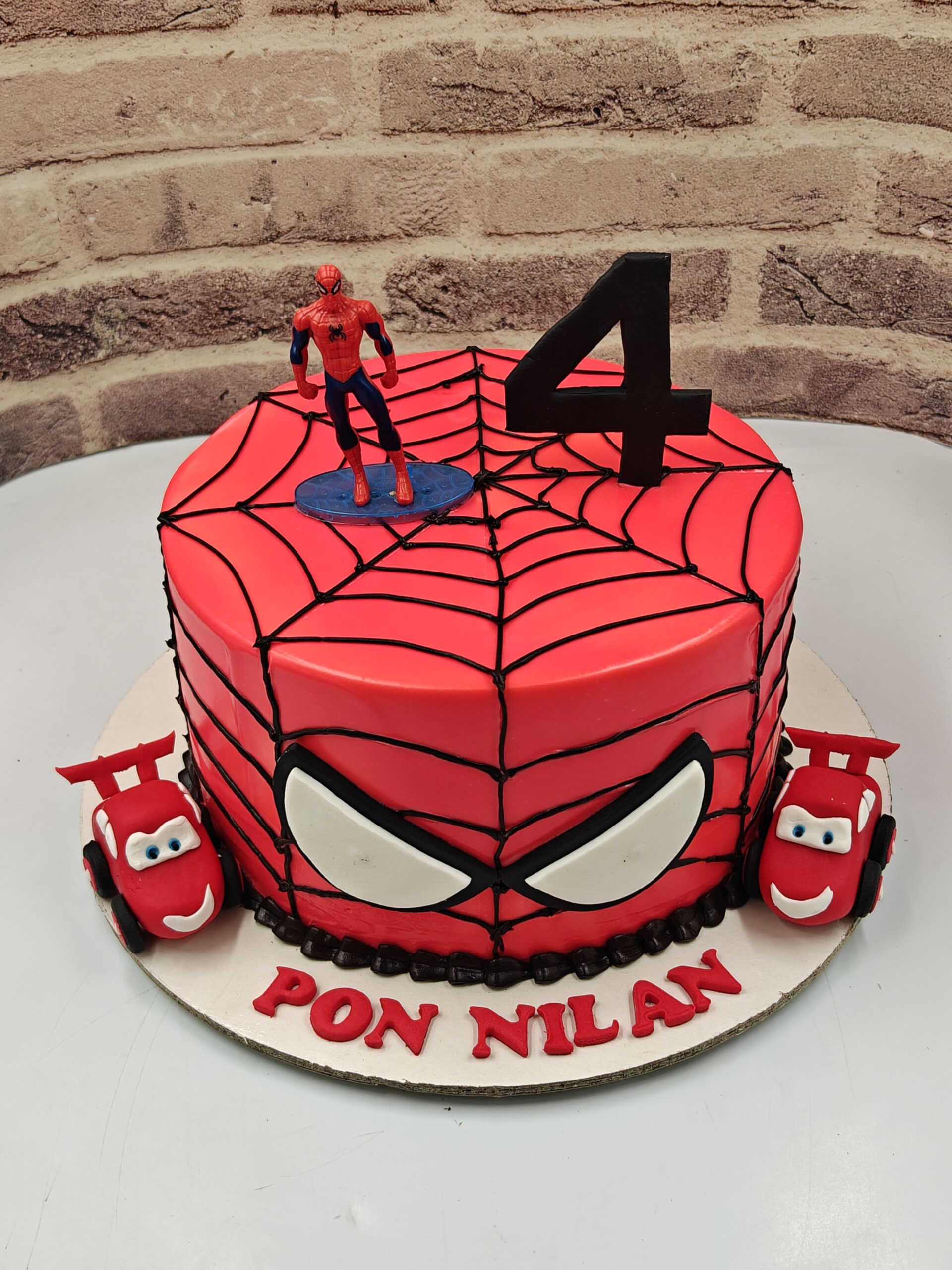 Spiderman cake1
