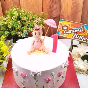 Cute baby first birthday cake1