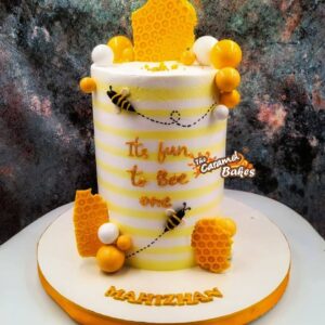 Bee cake2