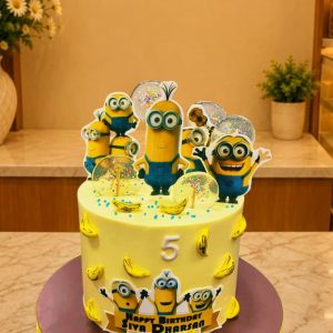 Minion Theme cake1